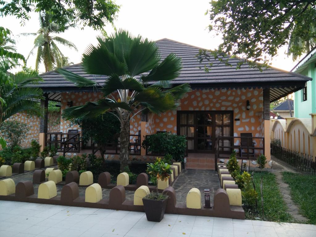 Arabian Nights Hotel Paje Luaran gambar