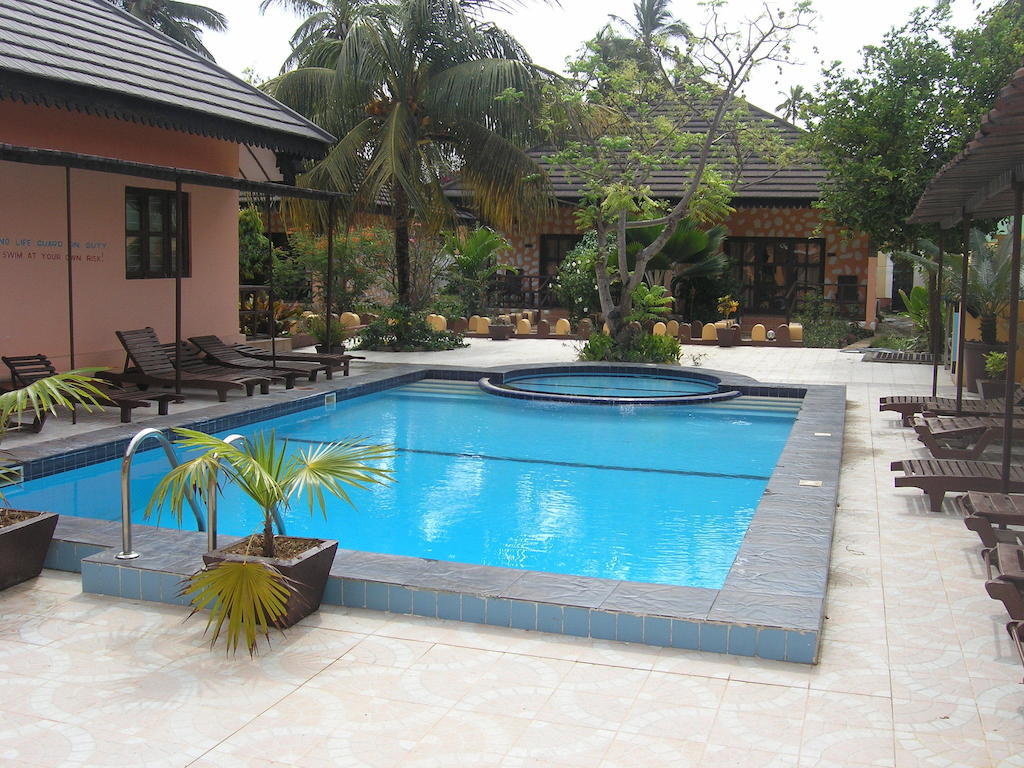Arabian Nights Hotel Paje Luaran gambar